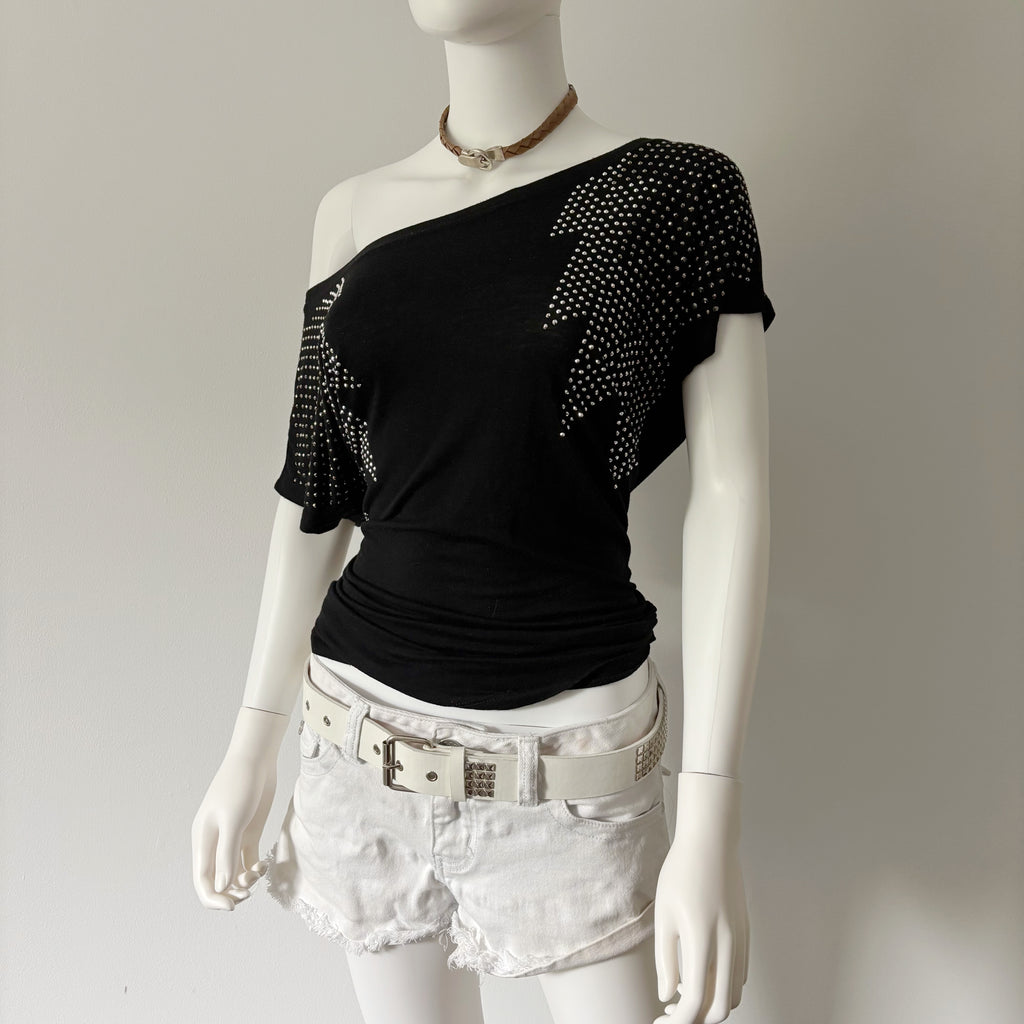 Off the Shoulder Lightening Tee